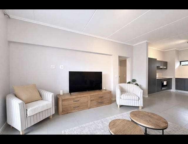 2 BEDROOM APARTMENT FOR SALE IN BRYANSTON